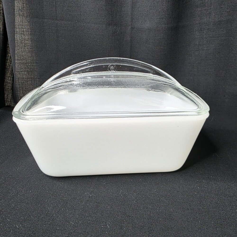 Vtg Westinghouse Milk Glass Refrigerator Baking Dish With Domed Lid 9 x 5 x 3.5"